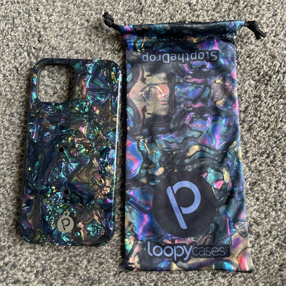 Loopy Abalone Iridescent phone case iPhone 12 
EUC- NO LOOP